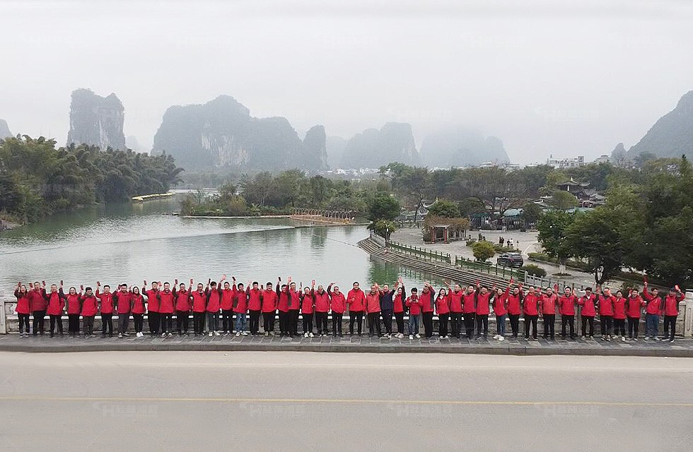 遇龙腾飞，共拓鸿程！桂林鸿程精英拓展活动圆满结束！