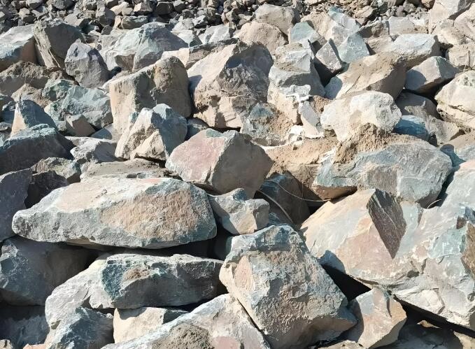 玄武岩大型磨粉设备 解锁火山岩石高值化应用