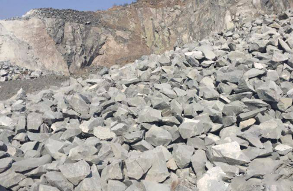 玄武岩超细磨机厂家价格怎么样